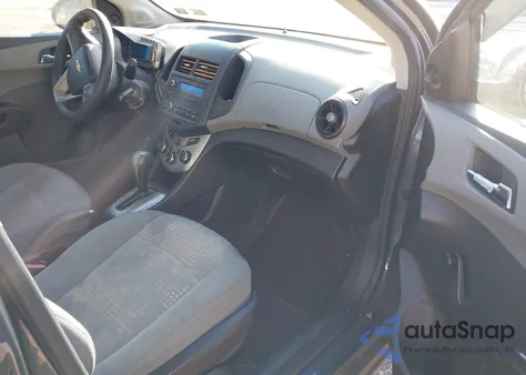 2013 Chevrolet Sonic Ls Auto z USA, uszkodzony, nr VIN 1G1JA5SG7D4133886